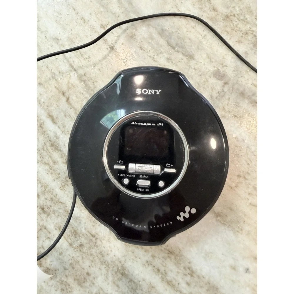 Sony Walkman D-NE520 Black Personal Portable LCD Screen Atrac3plus MP3 CD Player
